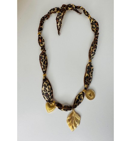 LE COLLIER DE SOIE LÉOPARD