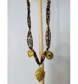 LE COLLIER DE SOIE LÉOPARD