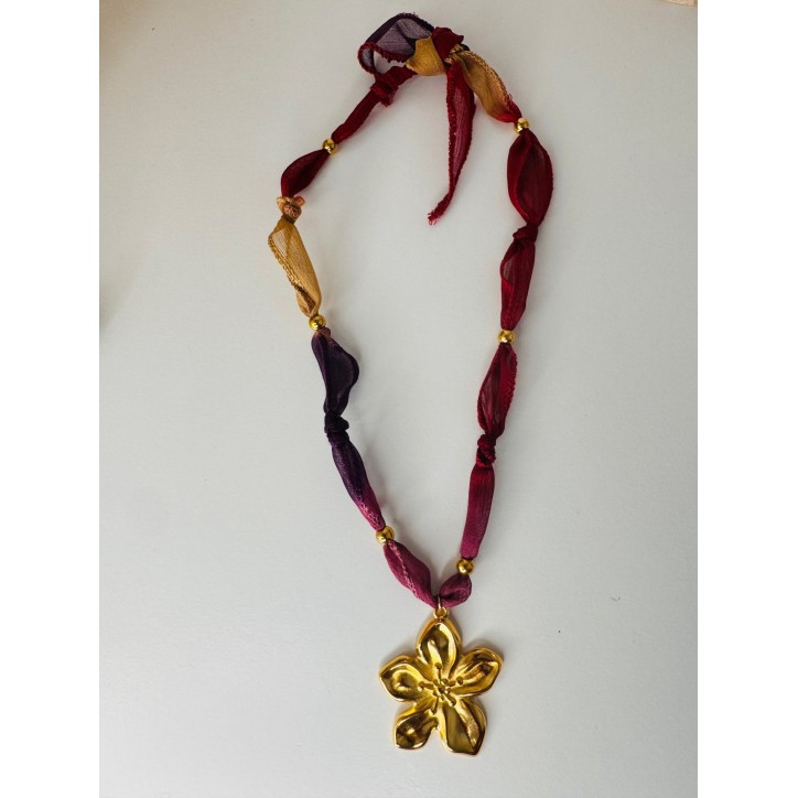 LE COLLIER DE SOIE ALEX