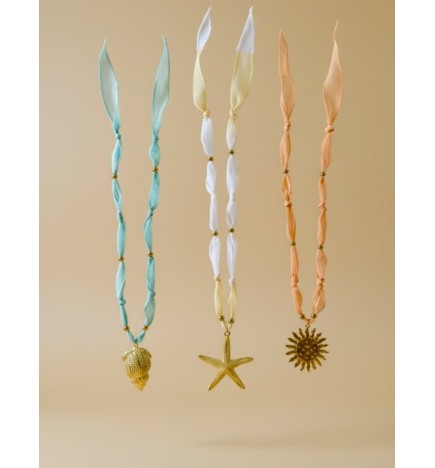 LES COLLIERS DE SOIE SYA