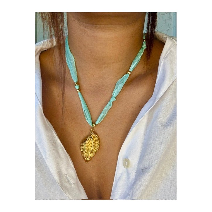 LES COLLIERS DE SOIE SYA